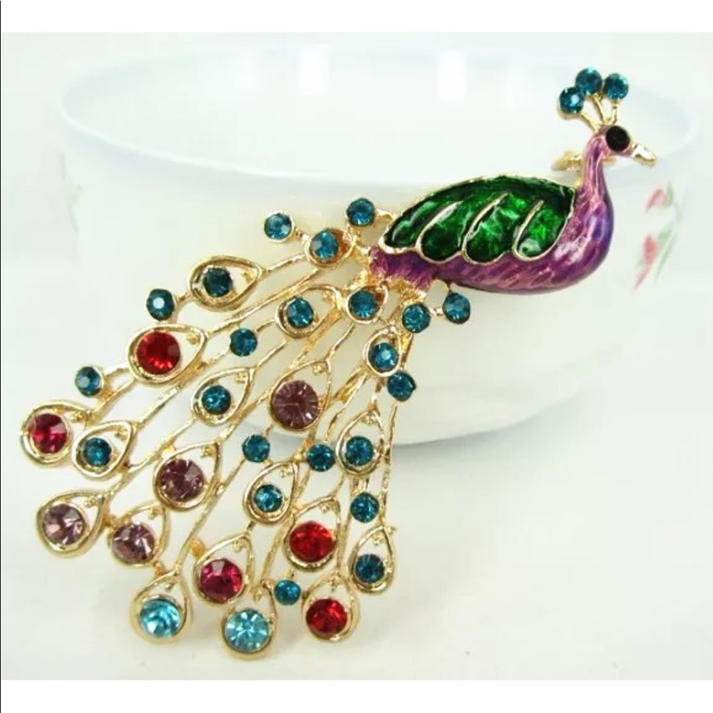 Crystal Splendid Tail Peacock Pendant